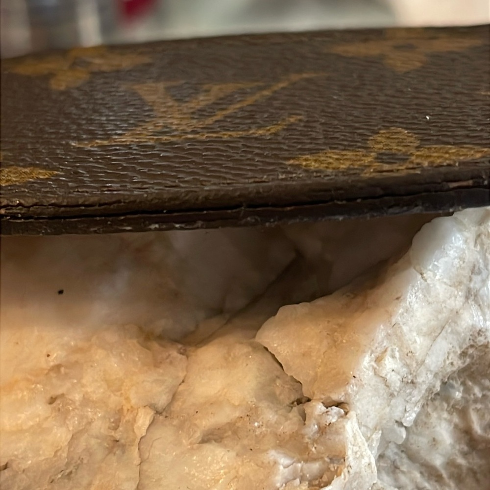 Louis Vuitton Monogram Key Pouch - Picture 8 of 16